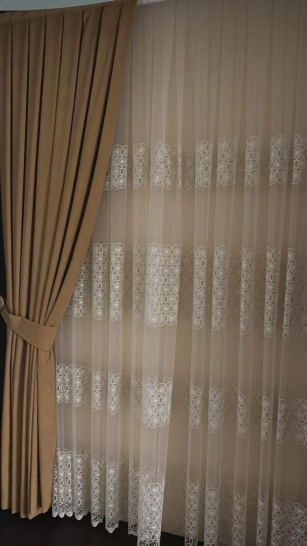 Curtain fabric detail, lace & drape